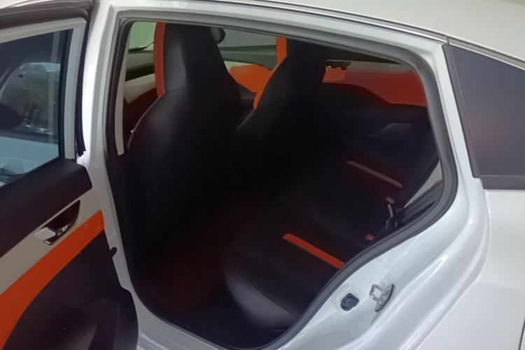 Used Dongfeng Aeolus Yixuan 2023 Mach Edition 1.5L Automatic Chasing Wind Version Left Rear Seat
