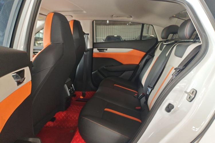 Used Dongfeng Aeolus Yixuan 2023 Mach Edition 1.5L Automatic Chasing Shadow Version Left Rear Seat