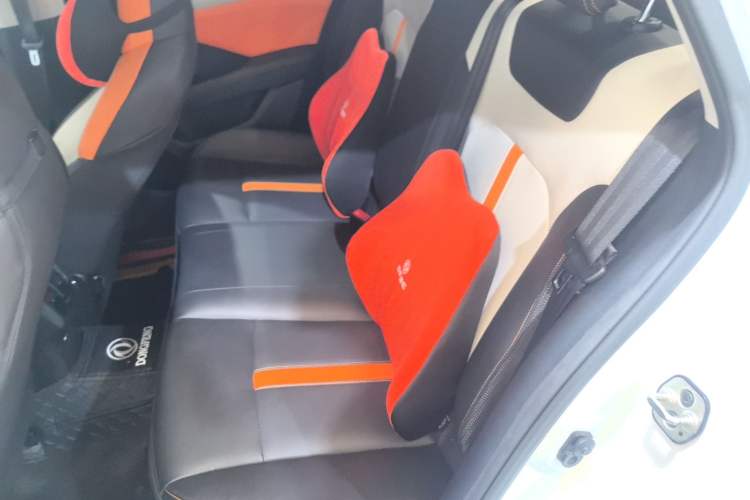 Used Dongfeng Aeolus Yixuan 2023 Mach Edition 1.5L Automatic Chasing Shadow Version Left Rear Seat