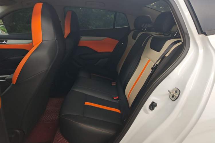 Used Dongfeng Aeolus Yixuan 2023 Mach Edition 1.5L Automatic Chasing Wind Version Left Rear Seat