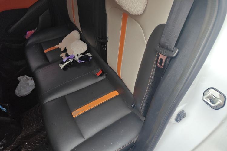 Used Dongfeng Aeolus Yixuan 2023 Mach Edition 1.5L Automatic Chasing Wind Version Left Rear Seat