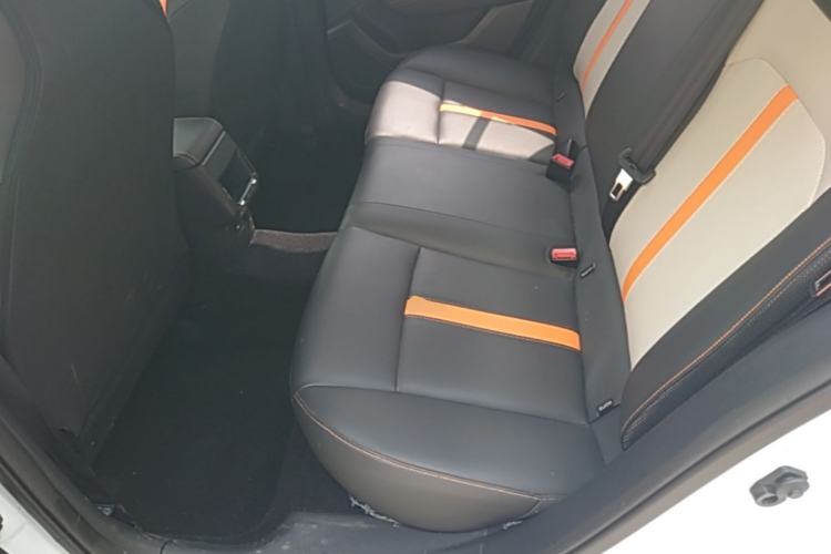 Used Dongfeng Aeolus Yixuan 2023 Mach Edition 1.5L Automatic Chasing Wind Version Left Rear Seat