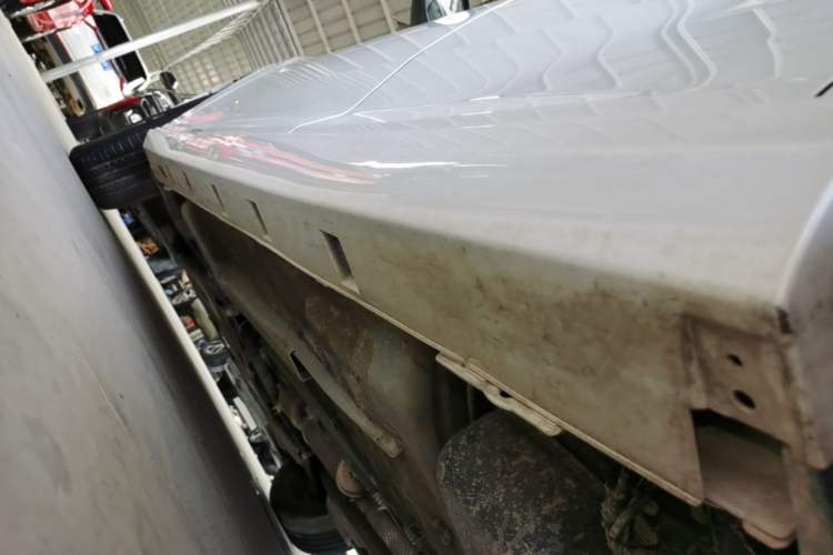 Used Dongfeng Aeolus Yixuan 2023 Mach Edition 1.5L Automatic Chasing Shadow Version Left Side Sill