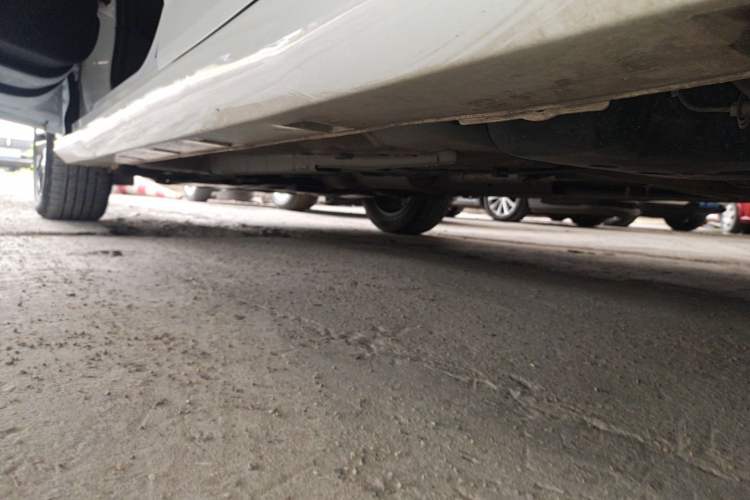 Used Dongfeng Aeolus Yixuan 2023 Mach Edition 1.5L Automatic Chasing Shadow Version Left Side Sill