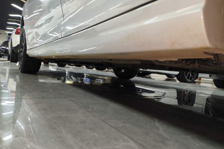 Used Dongfeng Aeolus Yixuan 2023 Mach Edition 1.5L Automatic Chasing Wind Version Left Side Sill