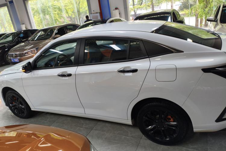 Used Dongfeng Aeolus Yixuan 2023 Mach Edition 1.5L Automatic Chasing Wind Version Left Side