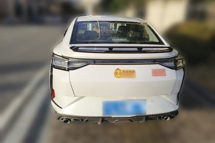 Used Dongfeng Aeolus Yixuan 2023 Mach Edition 1.5L Manual Windstorm Version Rear