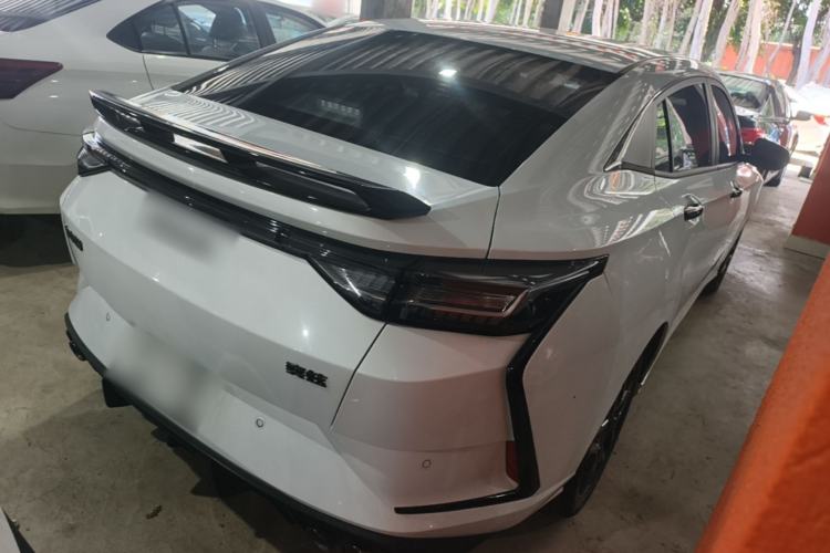 Used Dongfeng Aeolus Yixuan 2023 Mach Edition 1.5T Automatic Pursuit Rider Version Rear Right 45 Deg