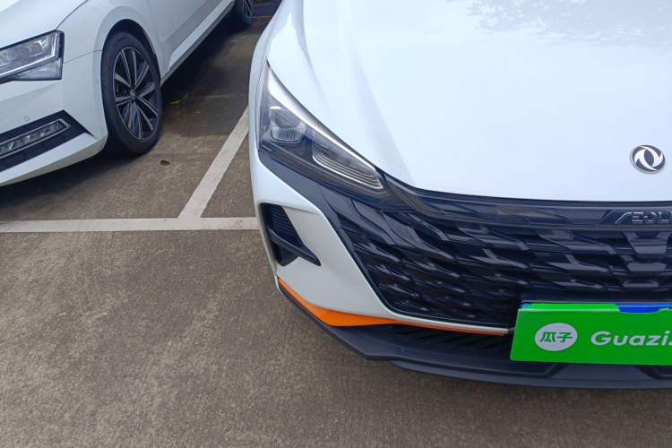 Used Dongfeng Aeolus Yixuan 2023 Mach Edition 1.5L Automatic Chasing Wind Version Right Front Headlight