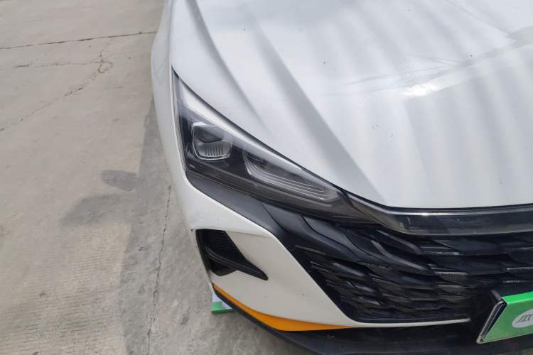 Used Dongfeng Aeolus Yixuan 2023 Mach Edition 1.5L Automatic Chasing Wind Version Right Front Headlight