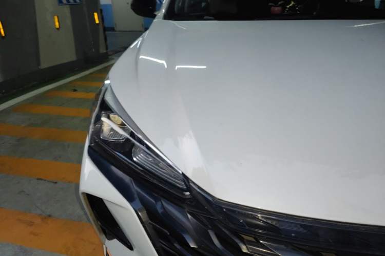 Used Dongfeng Aeolus Yixuan 2023 Mach Edition 1.5L Automatic Chasing Wind Version Right Front Headlight