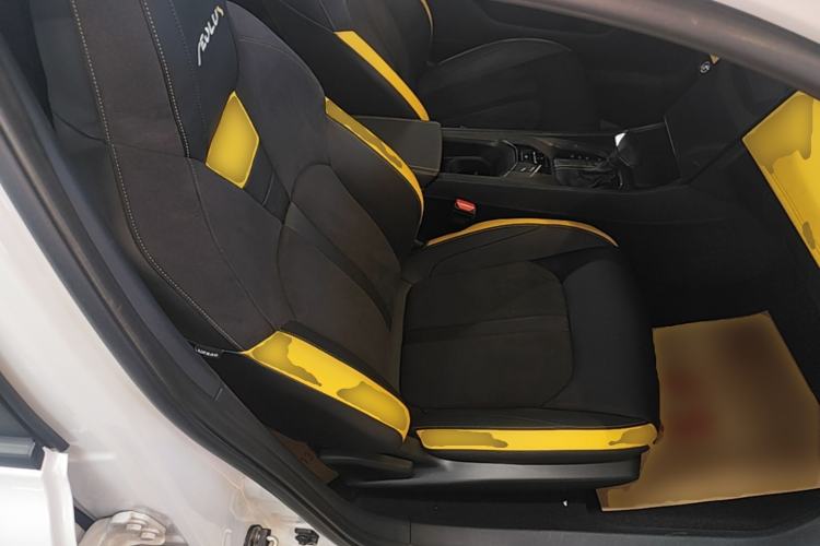 Used Dongfeng Aeolus Yixuan 2023 Mach Edition 1.5T Automatic Pursuit Rider Version Right Front Seat