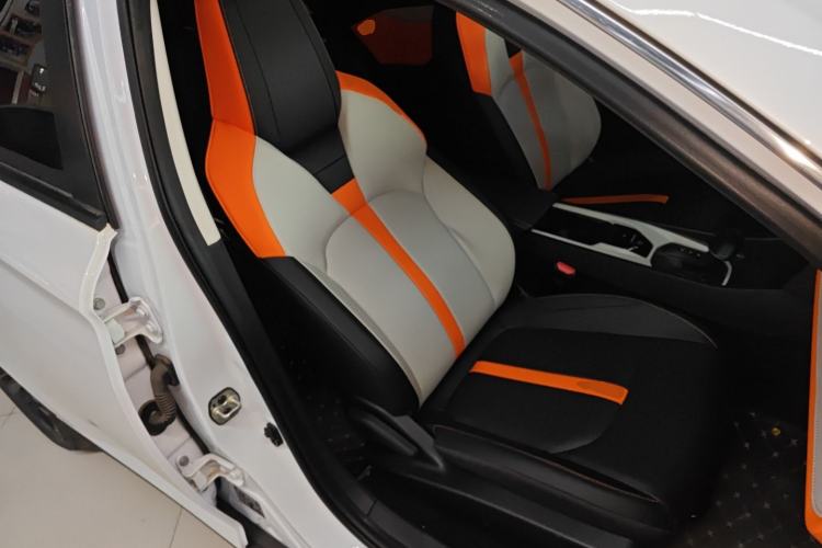 Used Dongfeng Aeolus Yixuan 2023 Mach Edition 1.5L Automatic Chasing Wind Version Right Front Seat