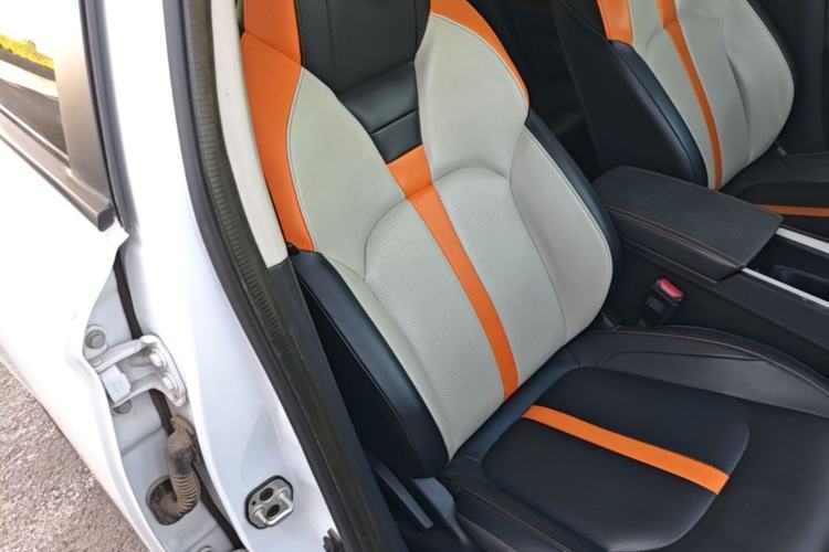 Used Dongfeng Aeolus Yixuan 2023 Mach Edition 1.5L Automatic Chasing Wind Version Right Front Seat