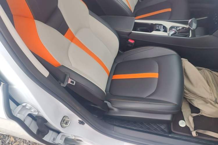 Used Dongfeng Aeolus Yixuan 2023 Mach Edition 1.5L Automatic Chasing Shadow Version Right Front Seat