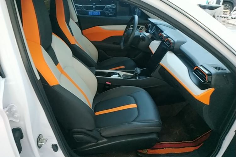 Used Dongfeng Aeolus Yixuan 2023 Mach Edition 1.5L Automatic Chasing Wind Version Right Front Seat