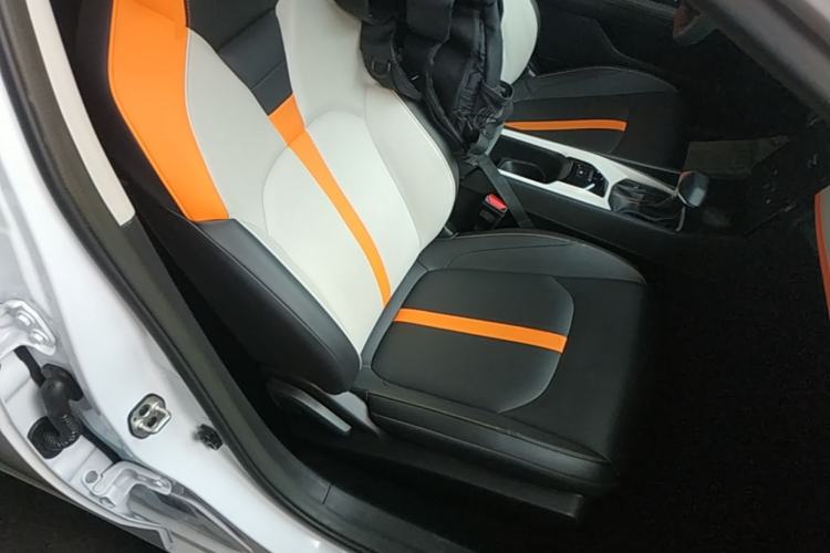 Used Dongfeng Aeolus Yixuan 2023 Mach Edition 1.5L Automatic Chasing Wind Version Right Front Seat