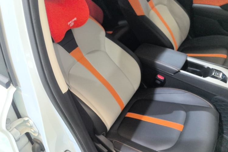 Used Dongfeng Aeolus Yixuan 2023 Mach Edition 1.5L Automatic Chasing Shadow Version Right Front Seat