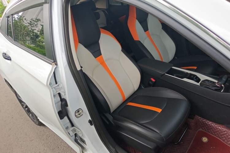Used Dongfeng Aeolus Yixuan 2023 Mach Edition 1.5L Automatic Chasing Wind Version Right Front Seat