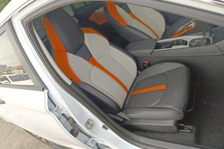 Used Dongfeng Aeolus Yixuan 2023 Mach Edition 1.5L Automatic Chasing Wind Version Right Front Seat