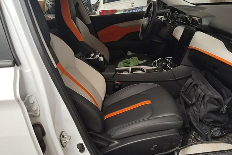 Used Dongfeng Aeolus Yixuan 2023 Mach Edition 1.5L Automatic Chasing Shadow Version Right Front Seat