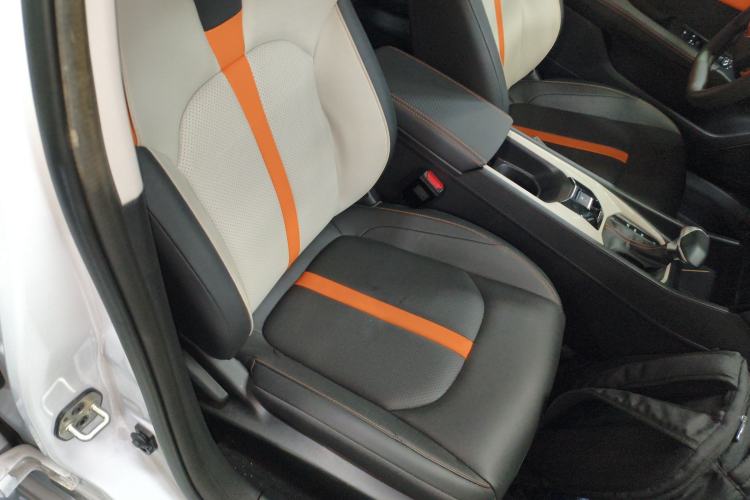 Used Dongfeng Aeolus Yixuan 2023 Mach Edition 1.5L Automatic Chasing Wind Version Right Front Seat