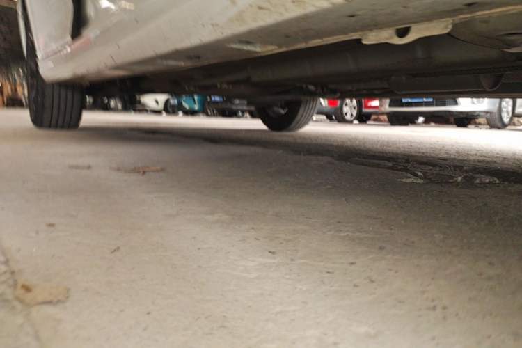 Used Dongfeng Aeolus Yixuan 2023 Mach Edition 1.5L Automatic Chasing Shadow Version Right Side Sill