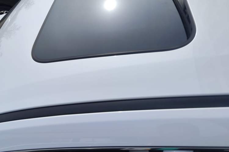 Used Dongfeng Aeolus Yixuan 2023 Mach Edition 1.5L Automatic Chasing Shadow Version Roof