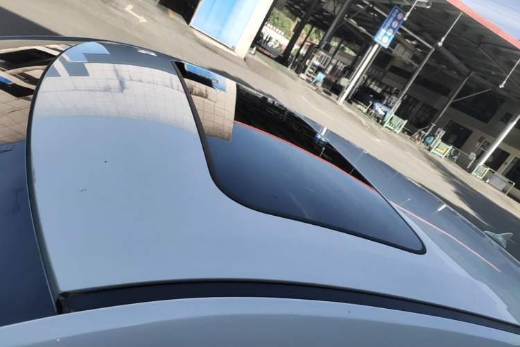 Used Dongfeng Aeolus Yixuan 2023 Mach Edition 1.5T Automatic Dream-Chasing Rider Version Roof