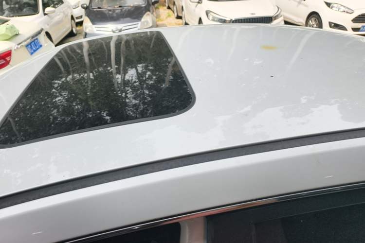 Used Dongfeng Aeolus Yixuan 2023 Mach Edition 1.5T Automatic Pursuit Rider Version Roof
