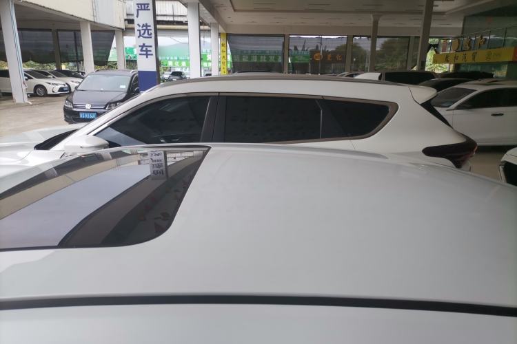 Used Dongfeng Aeolus Yixuan 2023 Mach Edition 1.5T Automatic Pursuit Rider Version Roof