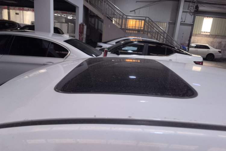 Used Dongfeng Aeolus Yixuan 2023 Mach Edition 1.5L Automatic Chasing Shadow Version Roof
