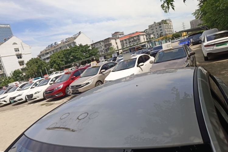 Used Dongfeng Aeolus Yixuan 2023 Mach Edition 1.5L Automatic Chasing Wind Version Roof