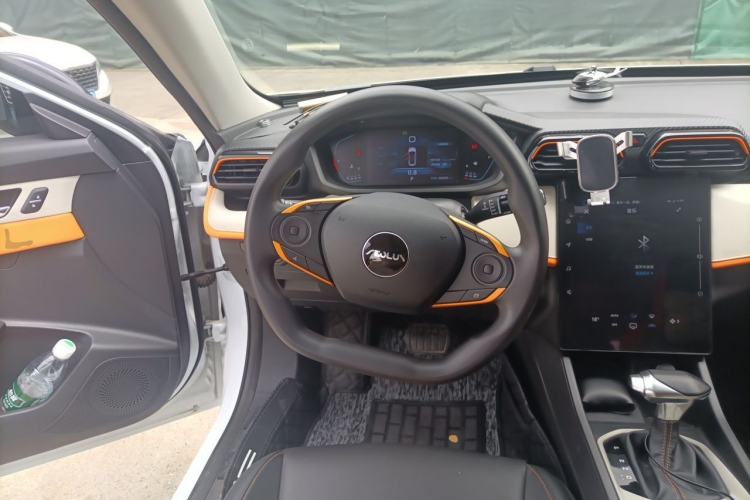Used Dongfeng Aeolus Yixuan 2023 Mach Edition 1.5L Automatic Chasing Shadow Version Steering Wheel