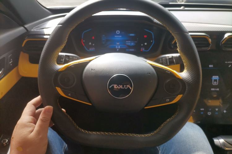 Used Dongfeng Aeolus Yixuan 2023 Mach Edition 1.5T Automatic Pursuit Rider Version Steering Wheel