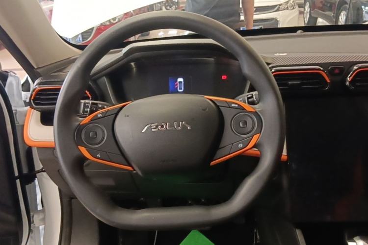 Used Dongfeng Aeolus Yixuan 2023 Mach Edition 1.5L Automatic Chasing Wind Version Steering Wheel