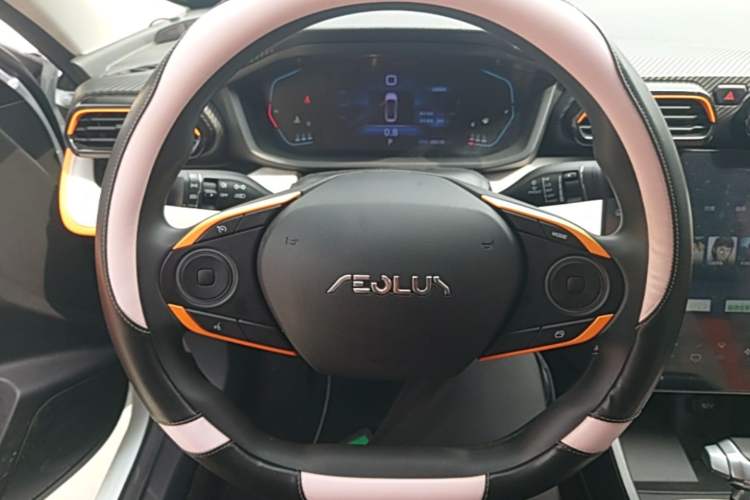 Used Dongfeng Aeolus Yixuan 2023 Mach Edition 1.5L Automatic Chasing Wind Version Steering Wheel