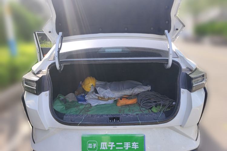 Used Dongfeng Aeolus Yixuan 2023 Mach Edition 1.5L Automatic Chasing Wind Version Trunk