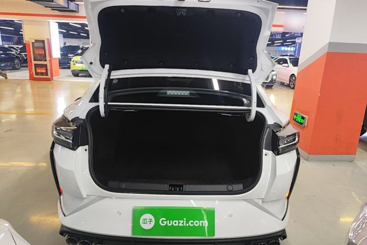 Used Dongfeng Aeolus Yixuan 2023 Mach Edition 1.5T Automatic Pursuit Rider Version Trunk