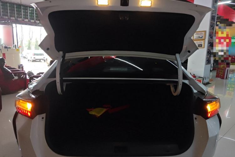 Used Dongfeng Aeolus Yixuan 2023 Mach Edition 1.5L Automatic Chasing Wind Version Trunk