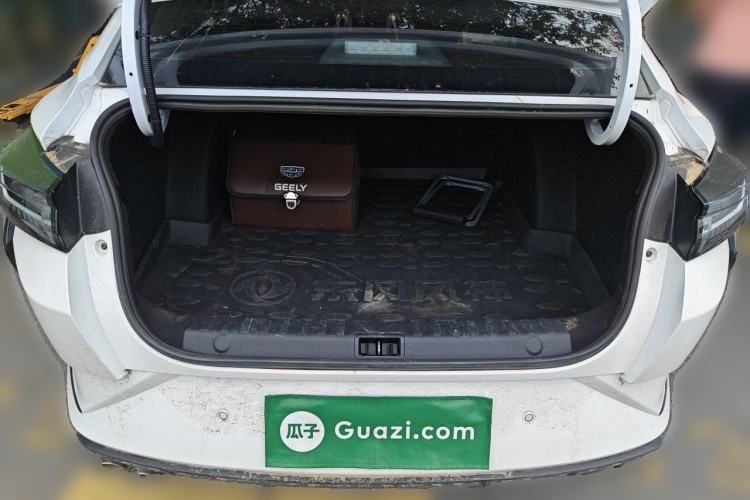 Used Dongfeng Aeolus Yixuan 2023 Mach Edition 1.5L Automatic Chasing Shadow Version Trunk