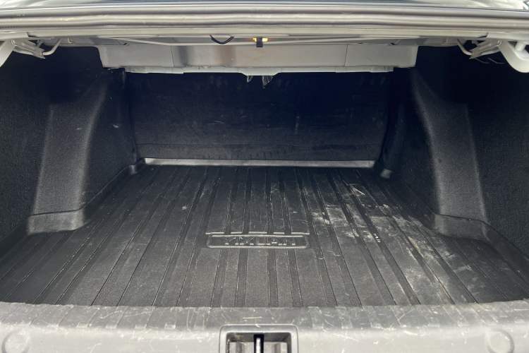 Used Dongfeng Aeolus Yixuan 2023 Mach Edition 1.5L Automatic Chasing Wind Version Trunk