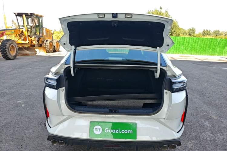 Used Dongfeng Aeolus Yixuan 2023 Mach Edition 1.5L Automatic Chasing Wind Version Trunk