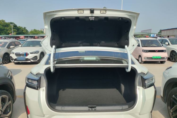 Used Dongfeng Aeolus Yixuan 2023 Mach Edition 1.5L Automatic Chasing Wind Version Trunk