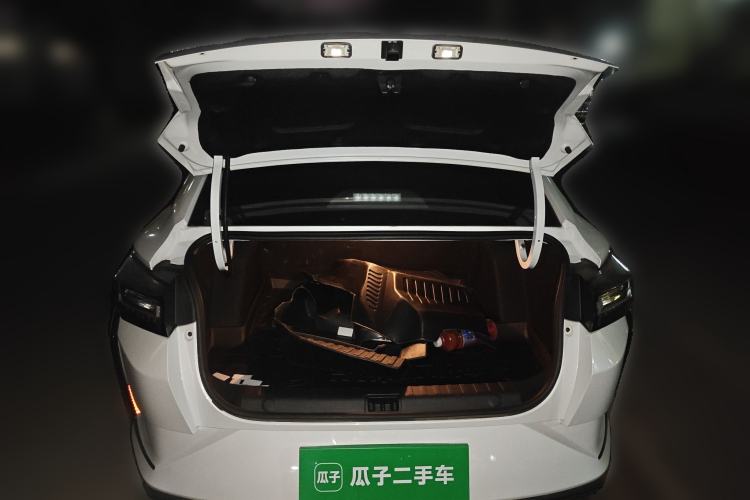Used Dongfeng Aeolus Yixuan 2023 1.5L Automatic Glory Edition Trunk