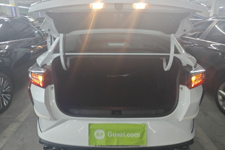Used Dongfeng Aeolus Yixuan 2023 Mach Edition 1.5L Automatic Chasing Wind Version Trunk