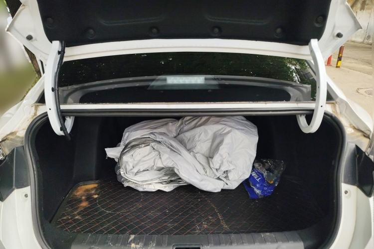 Used Dongfeng Aeolus Yixuan 2023 Mach Edition 1.5L Automatic Chasing Wind Version Trunk