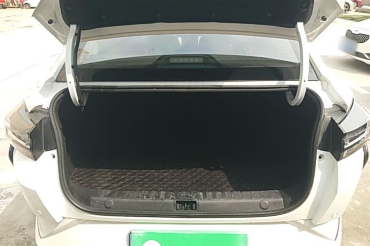 Used Dongfeng Aeolus Yixuan 2023 Mach Edition 1.5L Automatic Chasing Wind Version Trunk