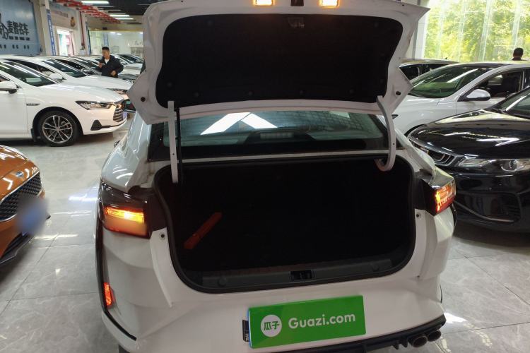 Used Dongfeng Aeolus Yixuan 2023 Mach Edition 1.5L Automatic Chasing Wind Version Trunk