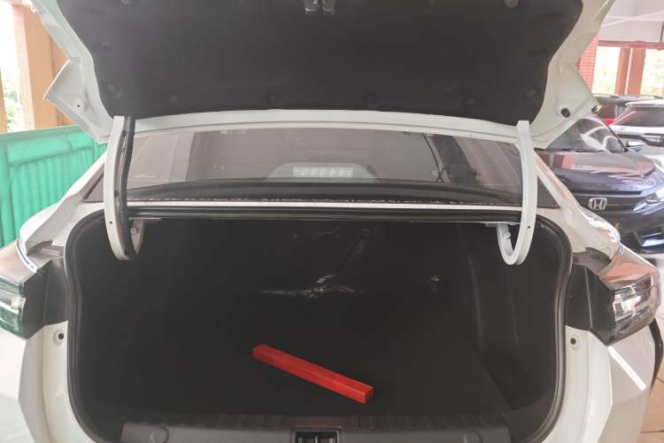 Used Dongfeng Aeolus Yixuan 2023 Mach Edition 1.5L Automatic Chasing Wind Version Trunk